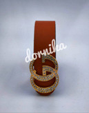 کمربند زنانه بند عسلی با سگک گوچی نگیندار طلایی، انتخابی خاص برای مهمانیهای رسمی