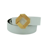 کمربند زنانه سفید با سگک طلایی،استایل تابستانه