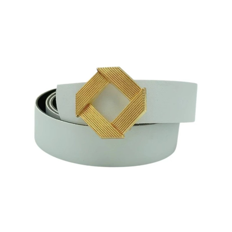 کمربند زنانه سفید با سگک طلایی،استایل تابستانه