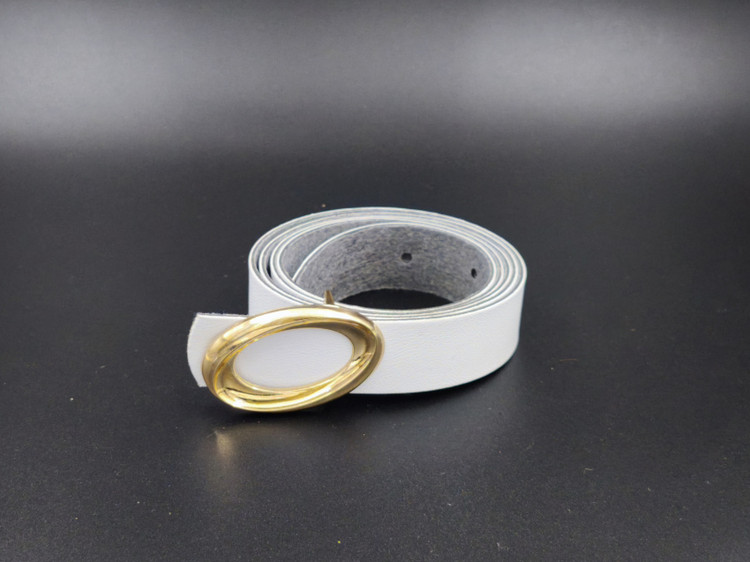 کمربند زنانه سفید با سگک طلایی، مناسب مانتو و پیراهن تابستانی