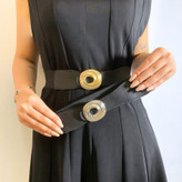 کمربند زنانه مشکی با سگک خورشیدی فلزی طلایی و نقره ای، طراحی فری سایز و مناسب استایل رسمی و مجلسی