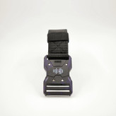 کمربند تاکتیکال مشکی با بند برزنتی و سگک ترکیبی فلز و پلاستیک، مناسب استفاده نظامی و روزمره