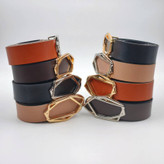 مجموعه کمربند زنانه چرم مصنوعی با سگک هندسی نقرهای و طلایی در رنگهای مشکی، عسلی، قهوهای و کرم - برند درنیکا