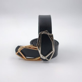 کمربند زنانه مشکی با سگک هندسی نقرهای و طلایی- چرم مصنوعی برند درنیکا