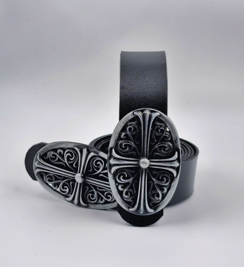 کمربند برند کروم هارتز - CHROME HEARTSبا سگک دودی براق و طراحی اسپرت – خرید انلاین برای استایل فشن و بروز