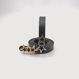 کمربند زنانه ساده مشکی با سگک فلزی ستارهای نقرهای و طلایی | چرم مصنوعی | عرض ۱.۵ و طول ۱۱۰ سانتیمتر