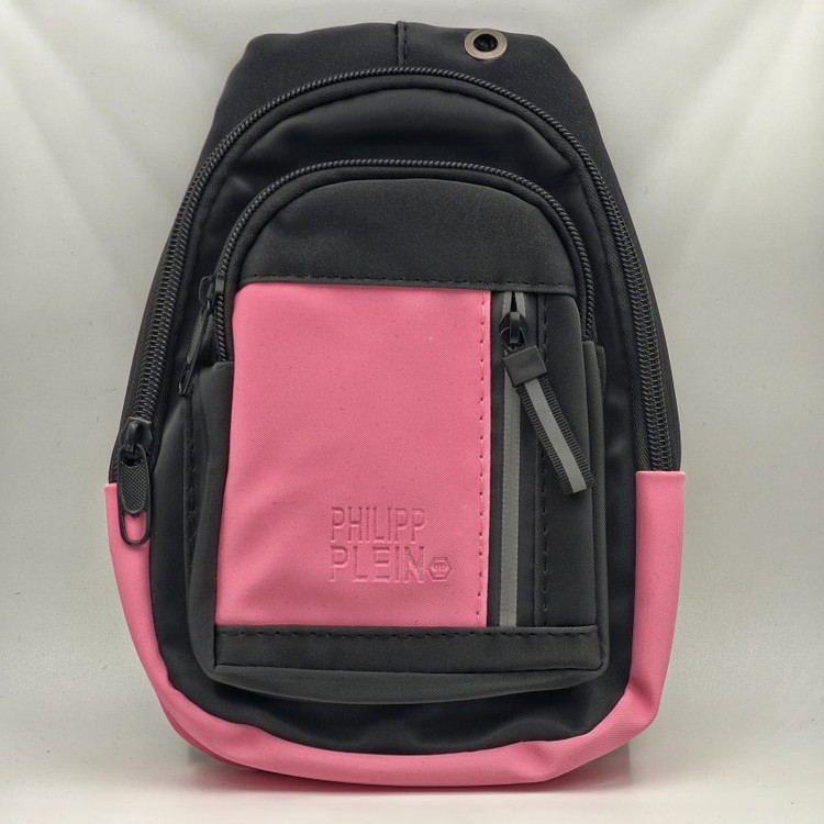 کیف کراسبادی صورتی و مشکی برند Philipp Plein با جیب جلوی زیپدار