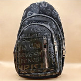 بادی بگ چرم پتینه مشکی با طرح گرافیتی، ۳ زیپ و پشتی توری ضدتعریق، مناسب مردانه و دخترانه